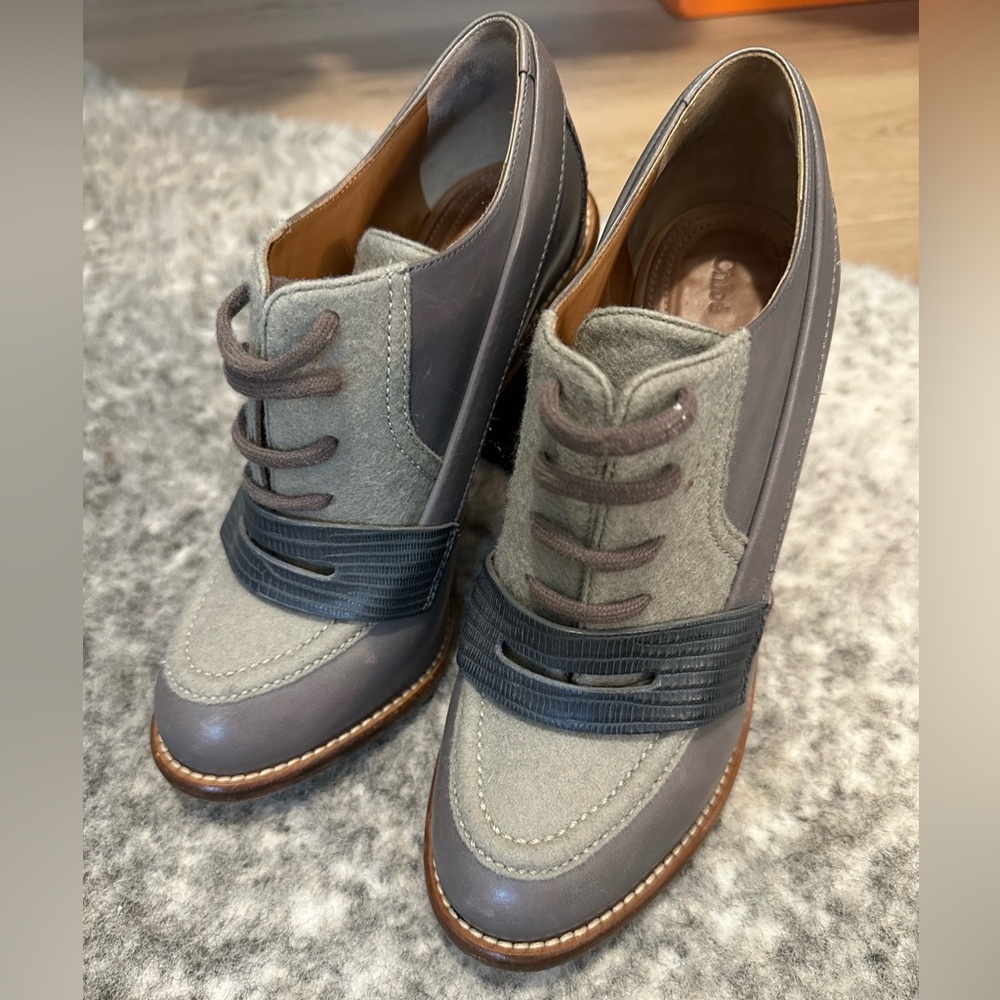 Chloé Grey Leather Lace Up Ankle Boots